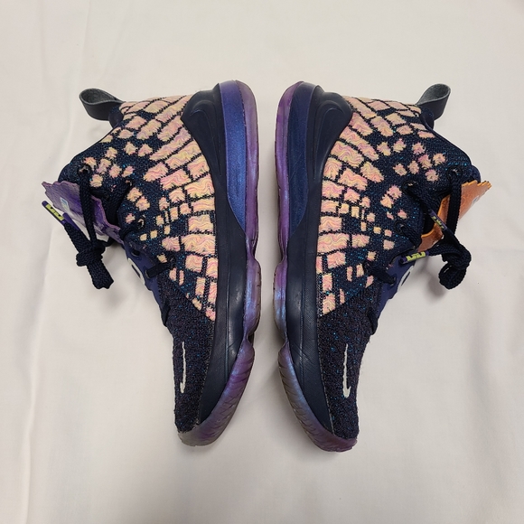 Lebron 17 Monstars ASG2020 - Picture 7 of 12